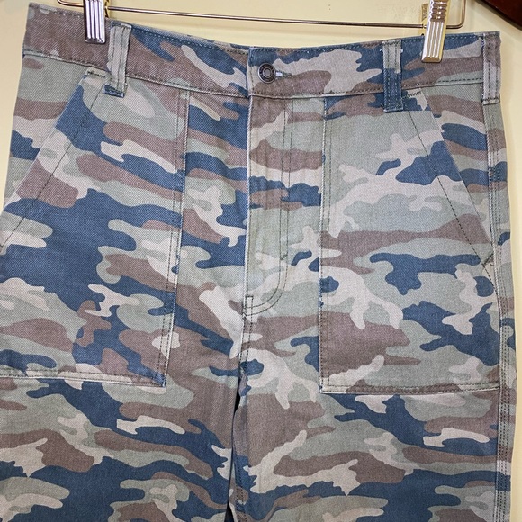Free People We the Free Camo Printed Ankle Jeans Size 30. - Picture 3 of 10